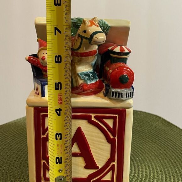 Pfaltzgraff Holiday Garland Candy dish ABC block with lid NWT - Picture 9 of 12